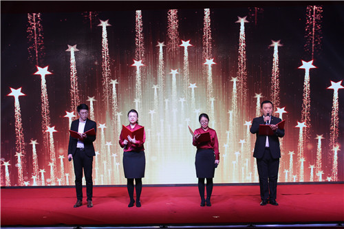 正青春、展芳华——德盛集团2019迎新春文艺汇演(图8)
