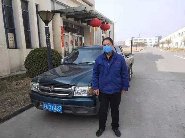 皇冠足彩网官网首页人的战“疫”瞬间： 用自己的方式，播种希望，眺望春天(图10)